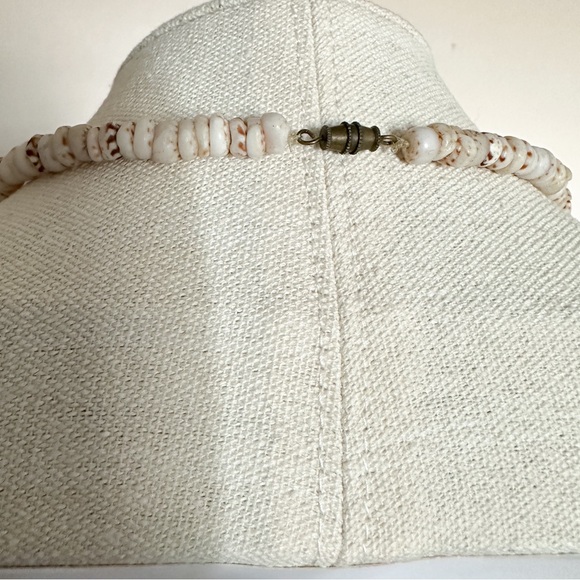 VINTAGE TURQUOISE & HEISHI SHELL SURFER NECKLACE - Picture 2 of 8